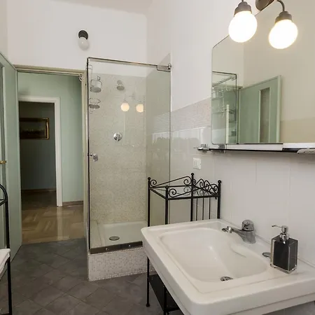 Oda ve Kahvaltı Gianduja 4*